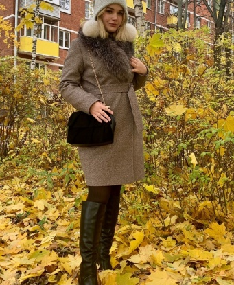 Мое роскошное тело и нежные прикосновения приведут тебя в экстаз ✨💋 Я особенная, а мои услуги не имеют равных 😉💫 В моем обаятельном обществе ты найдешь удовлетворение своих тайных фантазий и страстные моменты наслаждения. Ночь со мной станет незабываемым приключением, которым ты захочешь повторить снова и снова... 🌃🌌 Сделай для себя незабываемый подарок и позволь мне стать твоей маленькой ночной феей. Прекрасные отзывы на свой счет и умопомрачительные фото гарантируют только лучшее! Москва моя родина, так что жду встречи в Москве, чтобы сделать твои желания реальностью. 💫✨😉 Викуся